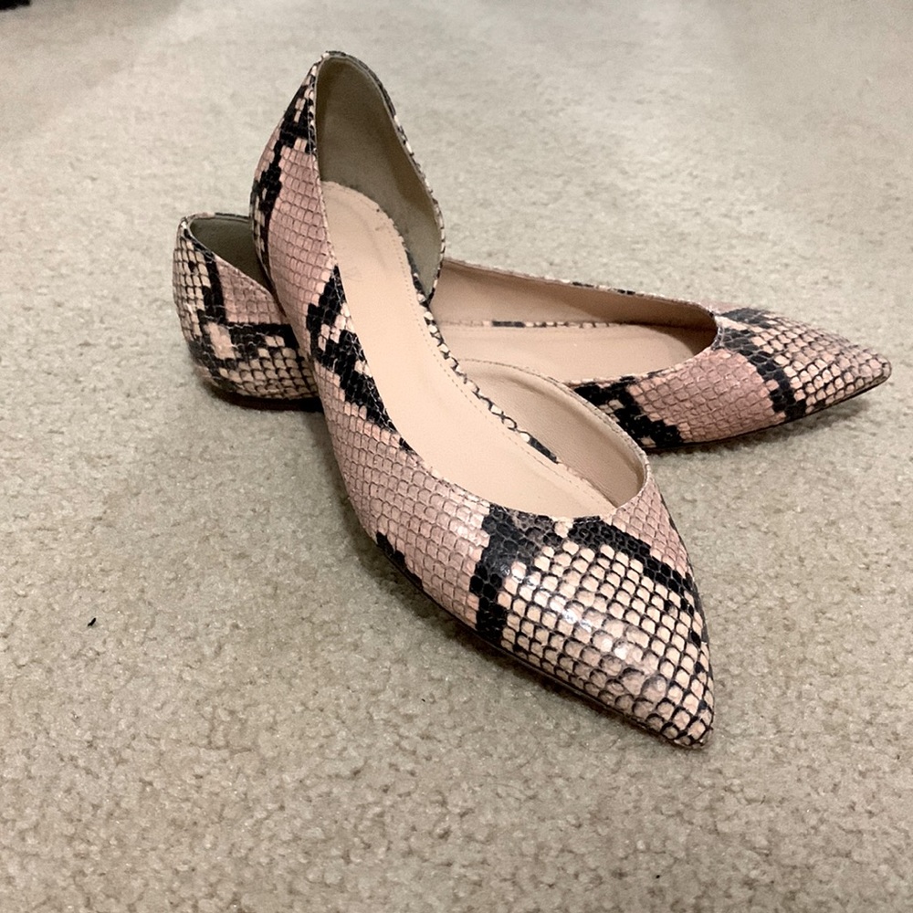 Light pink snakeskin flat